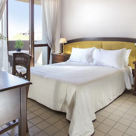 Отель Fabilia Family 4*