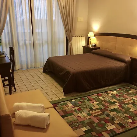 Fabilia Family Hotell 4*