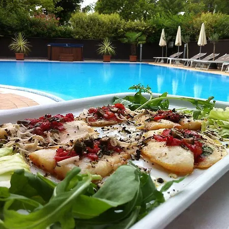 Fabilia Family 호텔 체제나티코