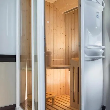 Fabilia Family 호텔 체제나티코